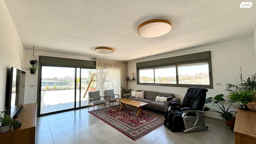 גג/ פנטהאוז, ירושלים 20, יהושפט, ערד