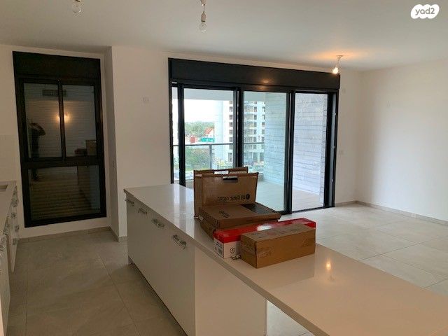 דירה, יונה וולך 7, גרין פארק החדשה, הוד השרון