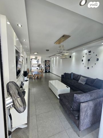 דירה, משה צדקה 5, נווה מאיר, רמלה