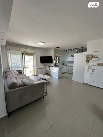 דירה, הרב אריה בינה 10, חומת שמואל, הר חומה, ירושלים