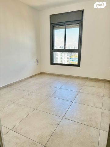 דירה, נאוה סמל 7, צומת סביון, קרית אונו