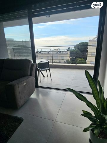 דירה, ליונל ווטסון 9, רמת בגין, חיפה