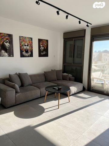 דרך דגניה 84