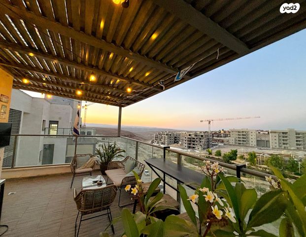 גג/ פנטהאוז, ירושלים 20, יהושפט, ערד