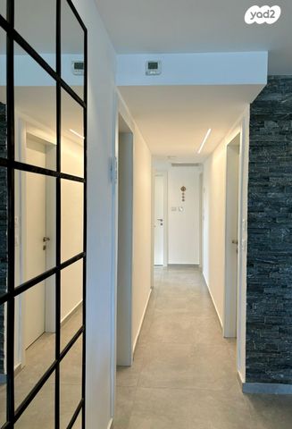 גג/ פנטהאוז, ירושלים 20, יהושפט, ערד