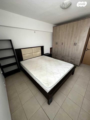 הנרייטה סולד 10