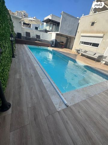 דו משפחתי, ז'בוטינסקי יוהנה 7, רובע ט"ו, אשדוד