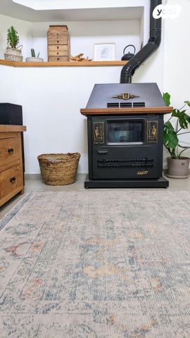 דו משפחתי, המגדל 19, הביכורים, קיסריה