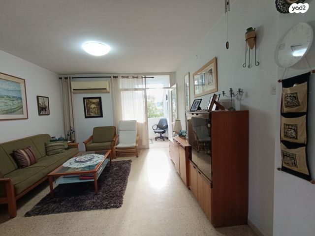 דירה, הרב מיימון 34, נווה שאנן, חיפה