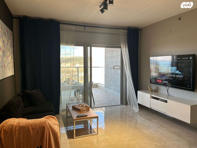 דירה, דולפין 1, גלי כרמל, טירת כרמל