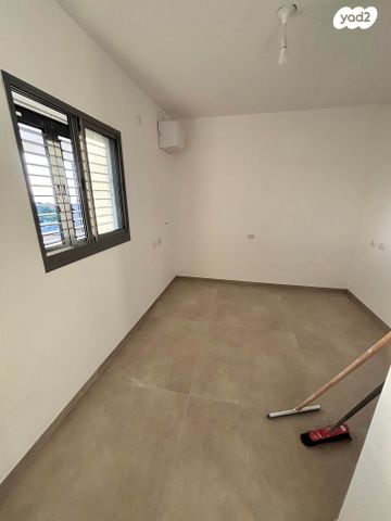 דירה, צפרירים 4, מרכז הכרמל, חיפה