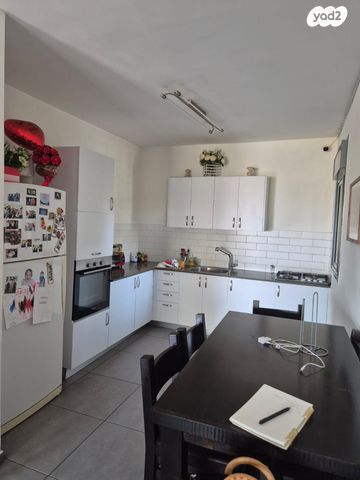 דירה, שדרות יצחק רבין 13, רמת אמיר, קדימה צורן