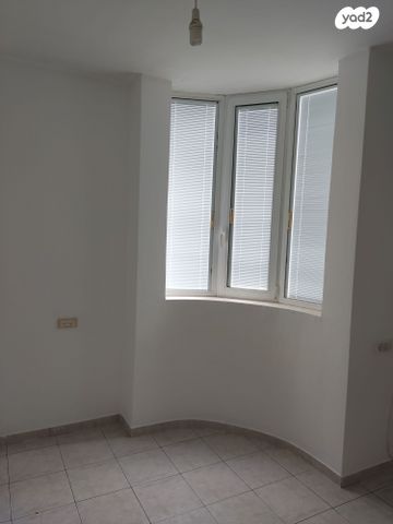 דירה, בורוכוב 35, בורוכוב, גבעתיים