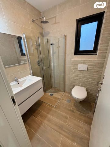 דירה, צפרירים 4, מרכז הכרמל, חיפה