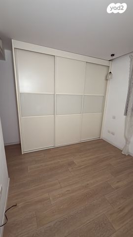 דירה, חזון אי"ש 6, רחובות הצעירה, רחובות