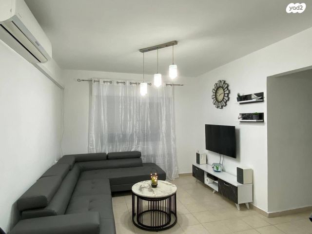 דירה, אלכסנדר רובוביץ' 2, ארמון הנציב, תלפיות מזרח, ירושלים