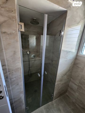 דירה, שדרות ירושלים 73, עליות, רמת גן