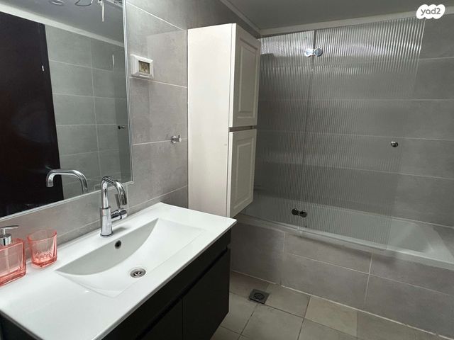 דירה, דולפין 1, גלי כרמל, טירת כרמל