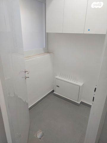 דירה, השיטה 10, צמח השדה, מעלה אדומים