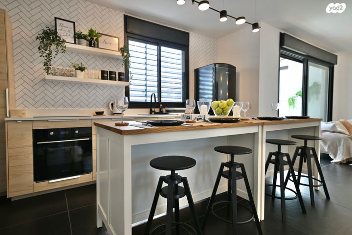 דירה, הרב הרצוג 17, לב העיר, בת ים