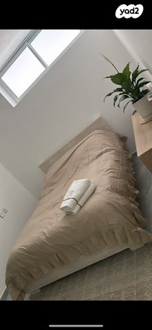 דירה, יעקב רז 19, ארמון הנציב, תלפיות מזרח, ירושלים