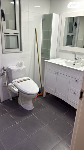 דירה, חזון אי"ש 6, רחובות הצעירה, רחובות