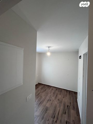 יחידת דיור, האלונים 30, לפיד, לפיד