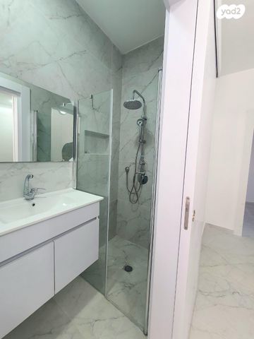 בן גוריון 56