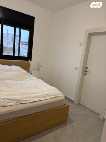 דירה, בזלת 8, שאר העיר, אריאל