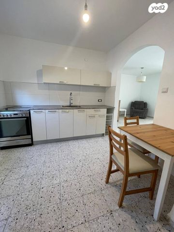 דירה, חצב 5, שכונת הורדים, קרית שמונה