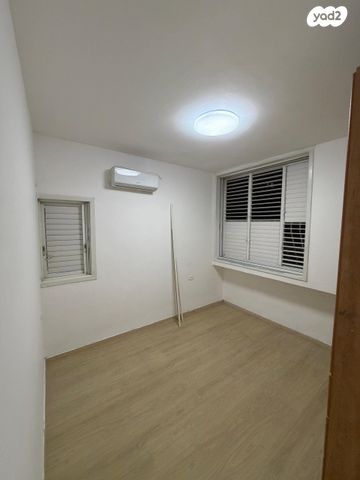 דירה, שפרינצק 29, מרכז, קרית עבודה, חולון