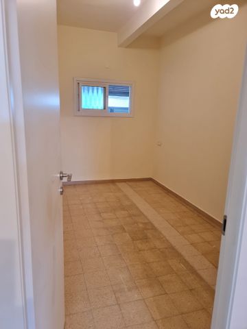 דירה, הרמן צבי שפירא 28, המרכז השקט / מרכז העיר, פתח תקווה