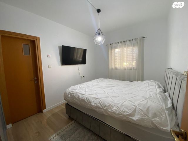 דירה, הפרחים 1, קרית הפרחים - 2005, רעננה