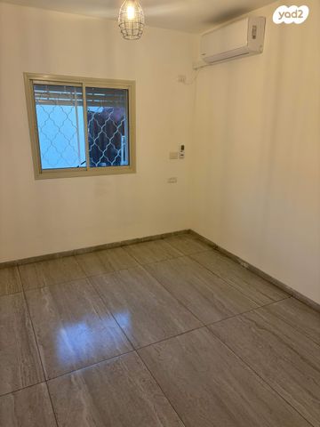 דירת גן, האצ"ל 20, שיכון ד', קרית שמונה