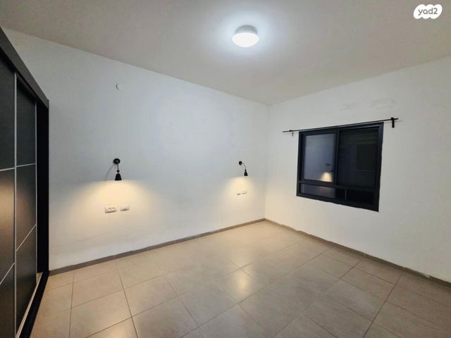 דירה, יחדיו 1, שמרת, שמרת