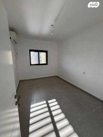 דירה, הגנים 5, מרכז העיר, סביניה, הוותיקה, קרית ביאליק