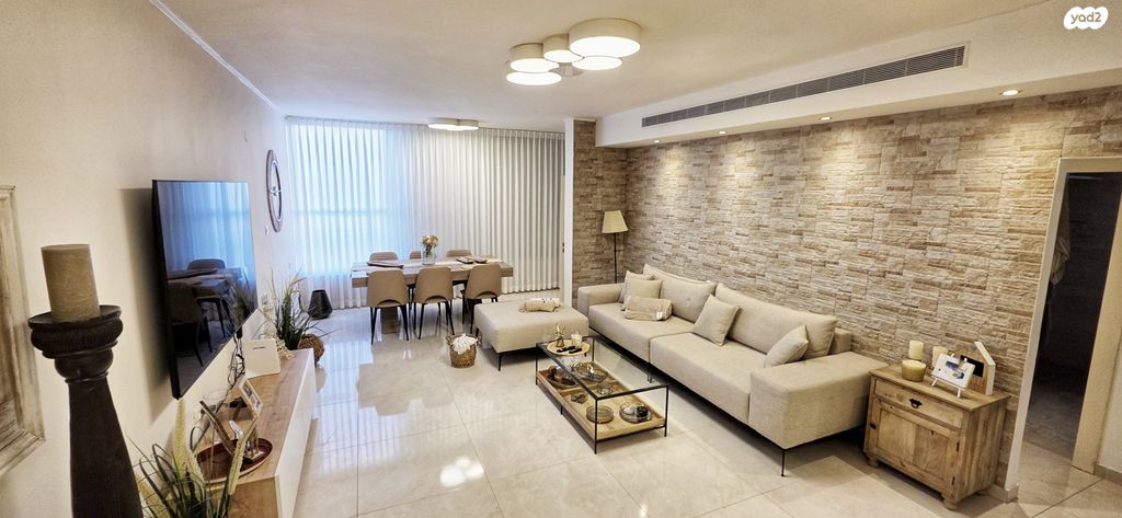 טרומפלדור 10