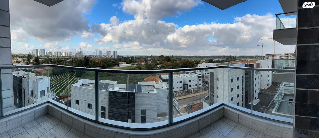 דירה, לאה גולדברג 1, תלמי מנשה, באר יעקב