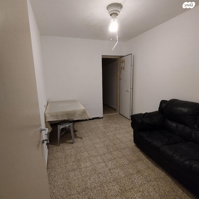 דירה, ששת הימים 1005, הראשונים, שלומי