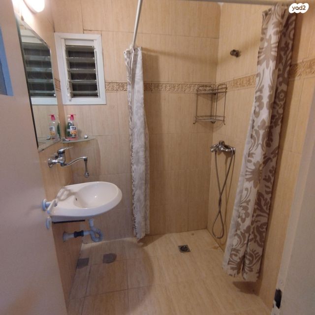 דירה, ששת הימים 1005, הראשונים, שלומי