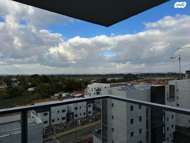 דירה, לאה גולדברג 1, תלמי מנשה, באר יעקב