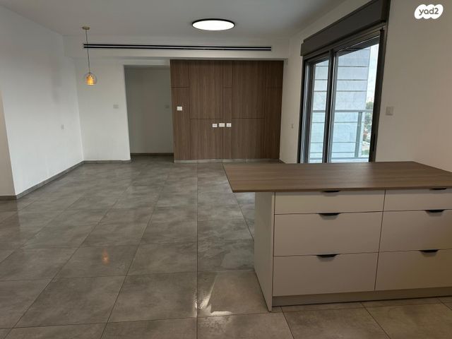 דירה, לאה גולדברג 1, תלמי מנשה, באר יעקב