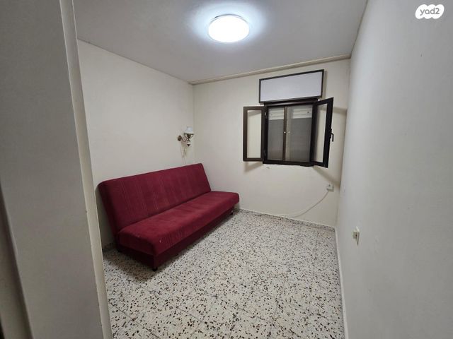 דירה, ההגנה 28, יצחק רבין, מעלות תרשיחא