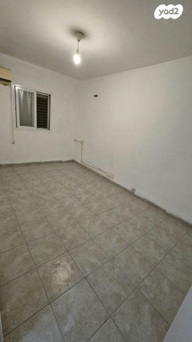 דירה, בר כוכבא 13, האצטדיון, טבריה