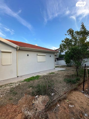 דו משפחתי, הנדיב 109, וורבורג, בנימינה גבעת עדה