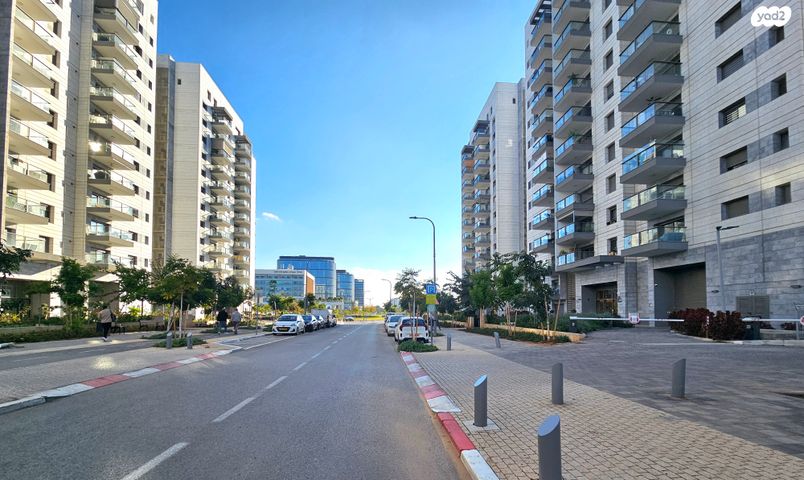 דירה, ענת גוב, צומת סביון, קרית אונו