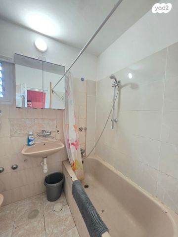 דירה, אלברט קיוסו, תל אביב יפו