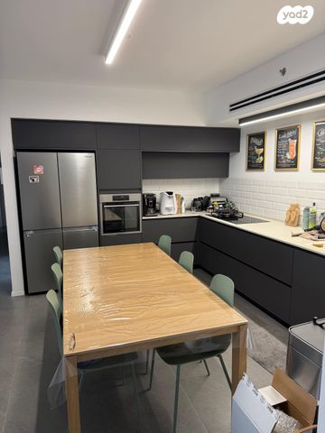 דירה, יונה וולך 8, גרין פארק החדשה, הוד השרון