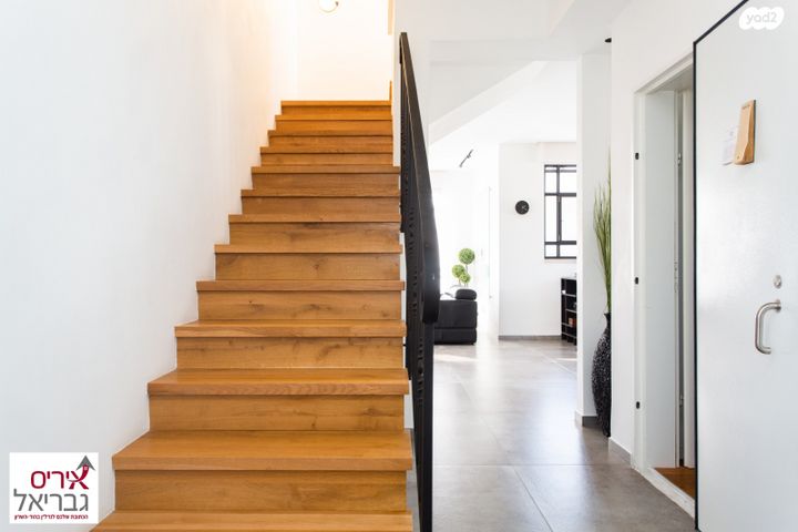 גג/ פנטהאוז, מתחם גרינברג, הוד השרון