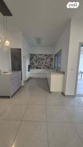 דירת גן, רמתיים, הוד השרון